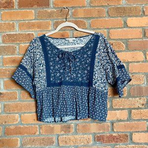 AMERICAN EAGLE Floral Blouse Women's Size Medium